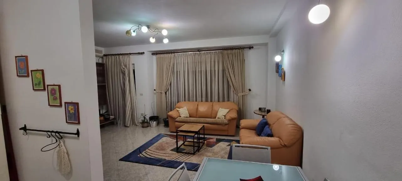 Hello Tirana! Apartment Τίρανα